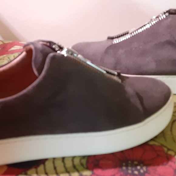 Frye Women's Lena Zip Low Sneaker - Size 8 - Picture 3 of 9